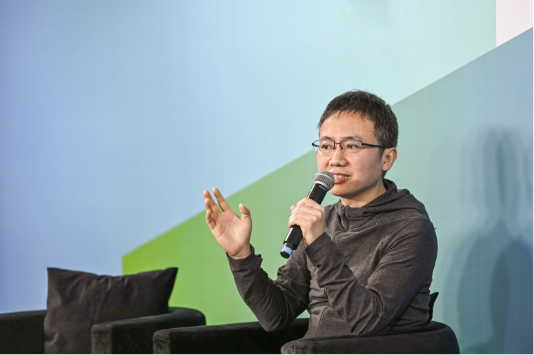 梁汝波：AI高峰远超IT前三次发展浪潮