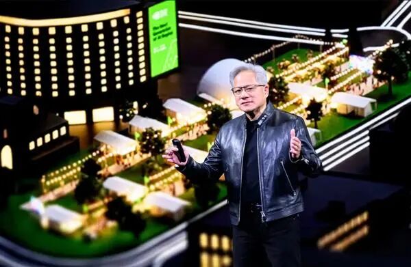 英伟达CEO重申明年可实现70%同比增长